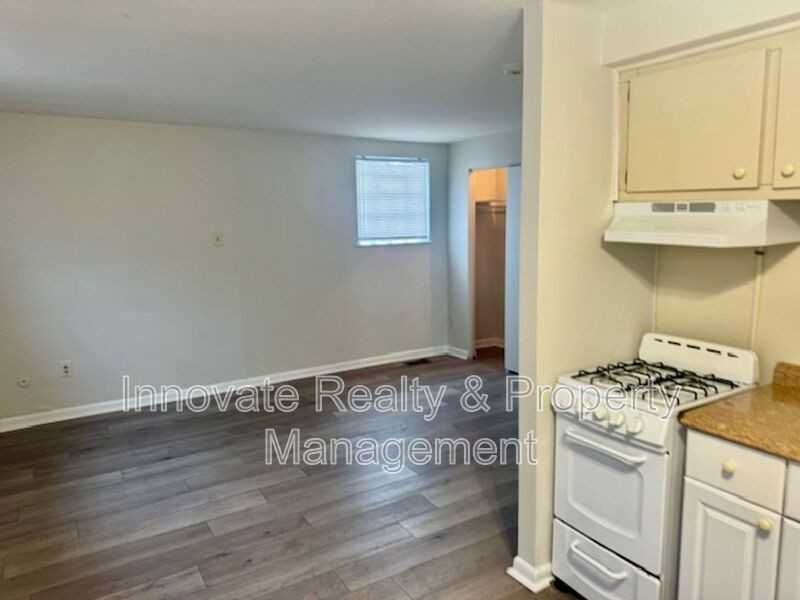 9513 Hoff St #7 - Photo 3 of 19