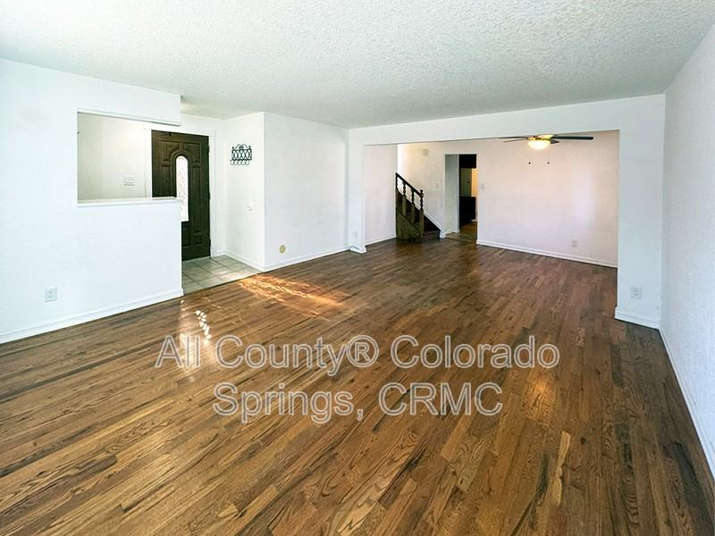 923 Ellston St - Photo 3 of 25