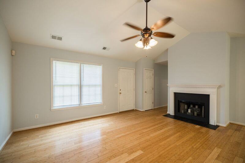 120 Spring Lake Pt - Photo 3 of 25