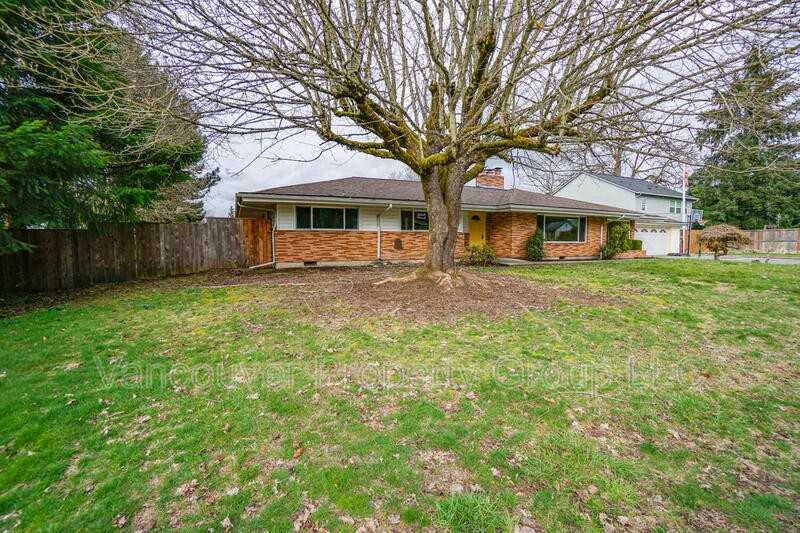 202 Nw 114th St - Photo 2 of 36