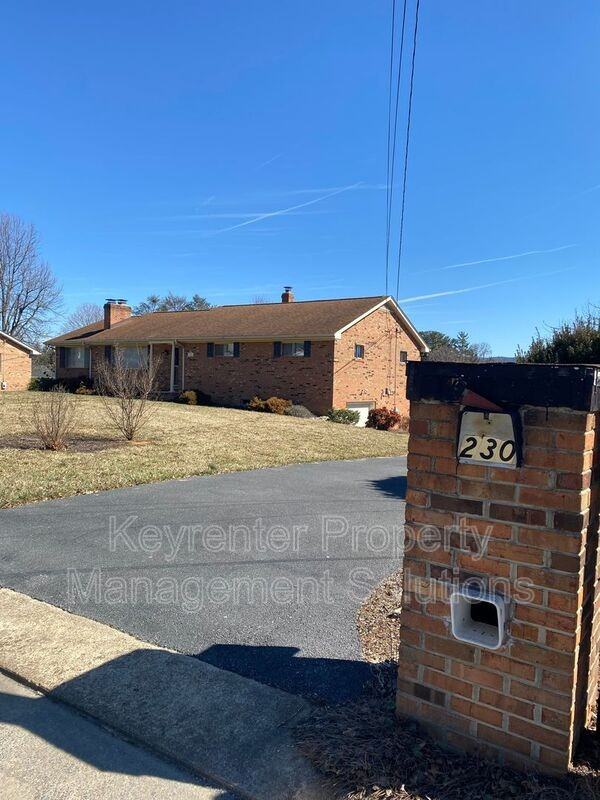 230 Dominion Dr - Photo 2 of 50