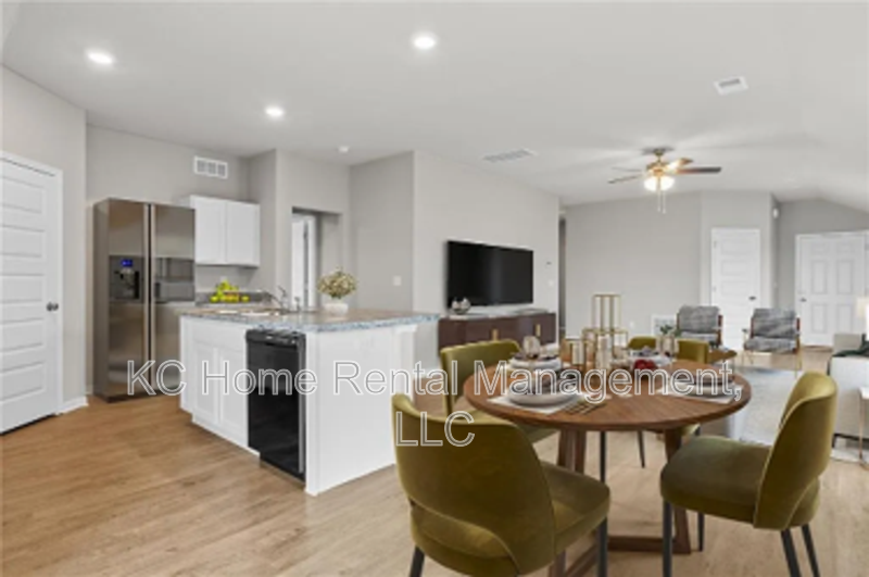 525 N Pear St - Photo 2 of 18