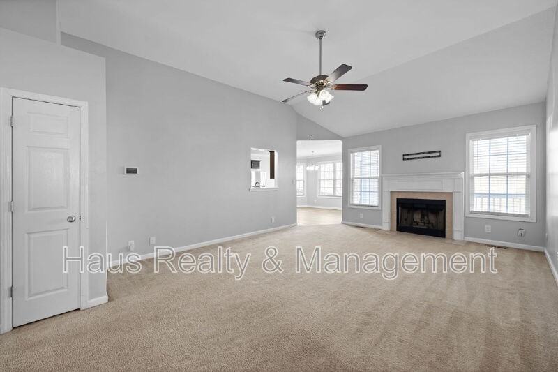 1351 Francesca Dr - Photo 6 of 33