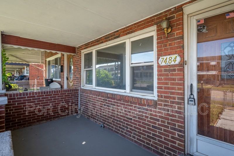 7484 Rabon Ave - Photo 5 of 27