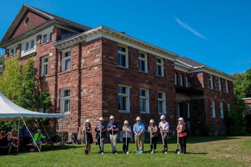 Garfield Landing - Photo 3 of 13