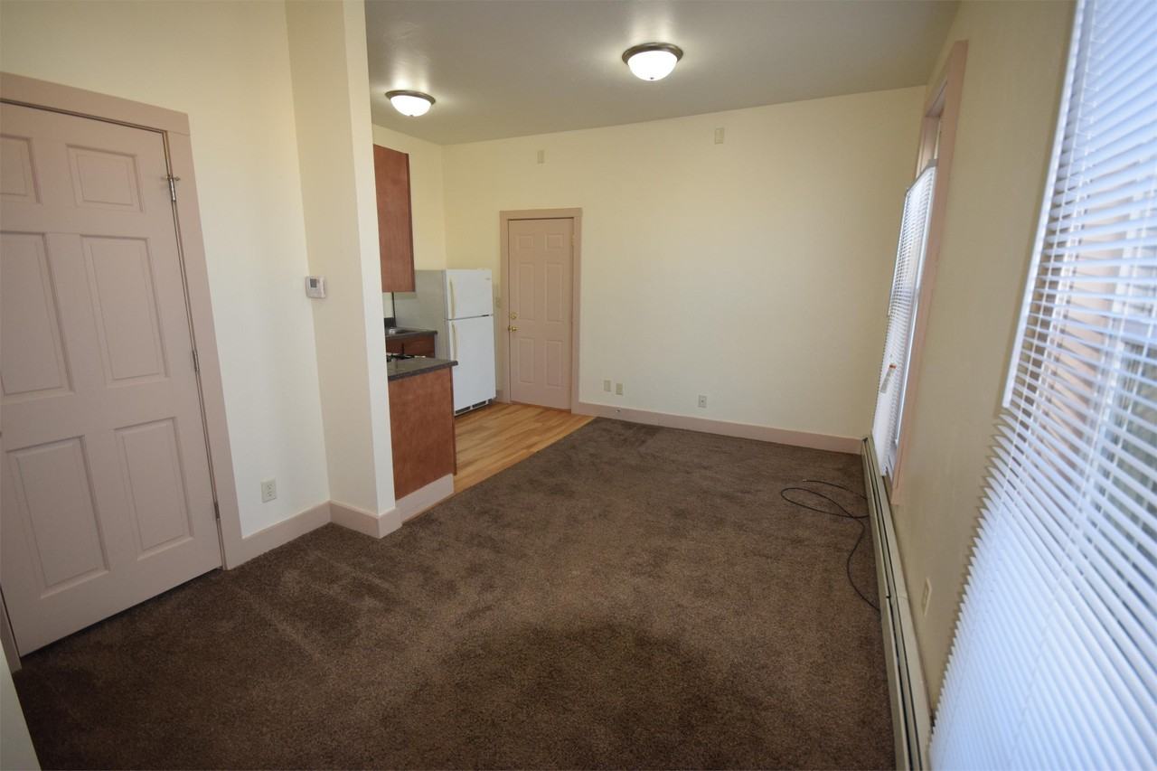 556 Jefferson St. - Photo 2 of 20