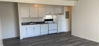 PIONEER MANOR. -750-754 - Photo 1 of 1