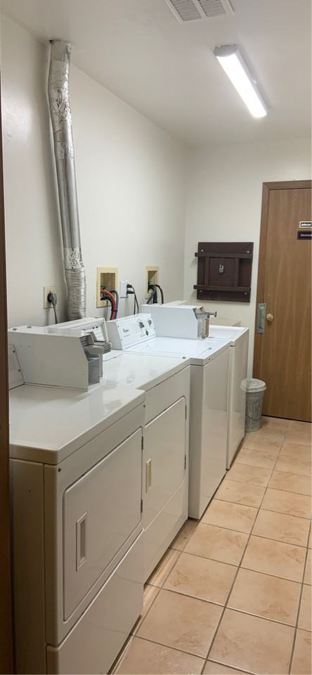 PIONEER MANOR. -750-754 - Photo 6 of 15