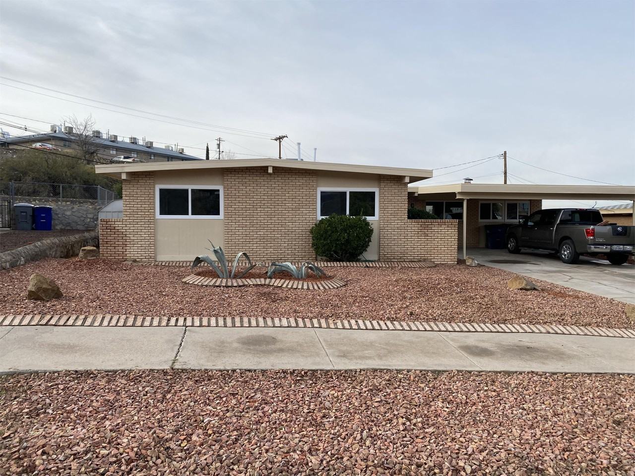 5385 CIRCUS LN - Photo 3 of 21