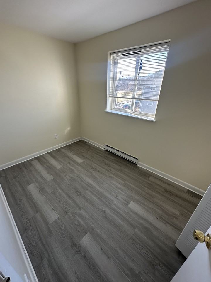 256 Parker Hill Avenue - Photo 3 of 5