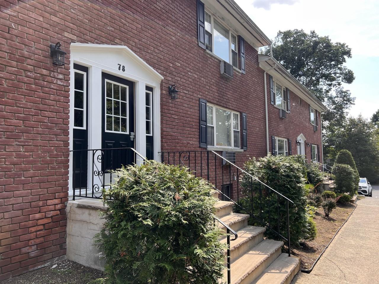 HVP1 - Buck, Henry, Hunt: - Photo 2 of 32