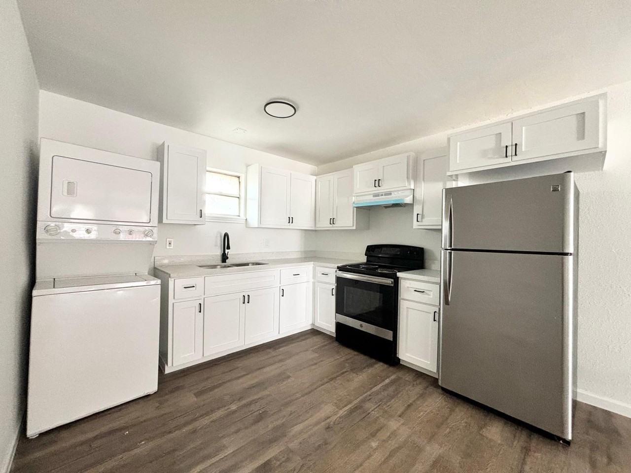 317 North 28th Street - Photo 3 of 8