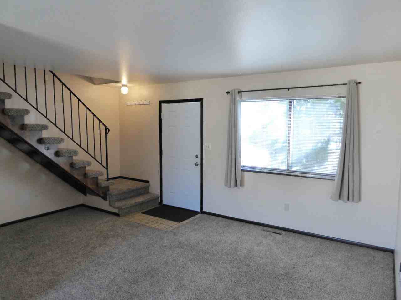 1715 Banyan Drive - Photo 3 of 18