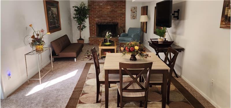 9513 W Ramsgate Dr - Photo 4 of 10