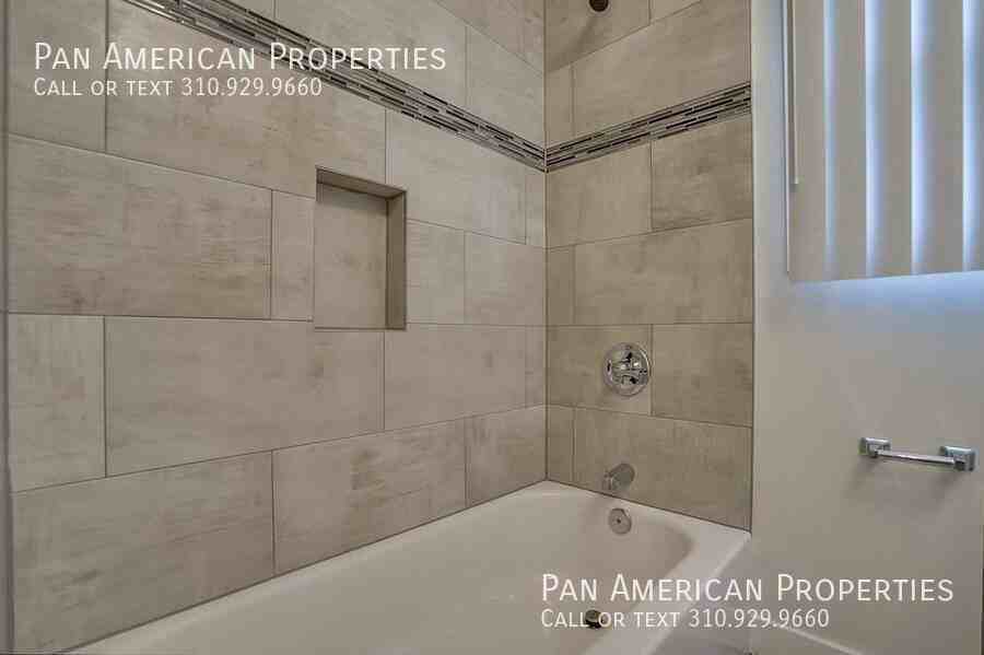 451 W 4th St - Photo 3 of 26