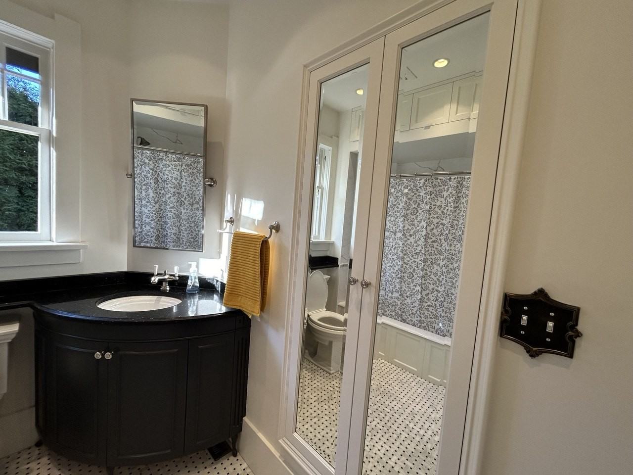 746 Alderson Avenue #U3 - Photo 3 of 7