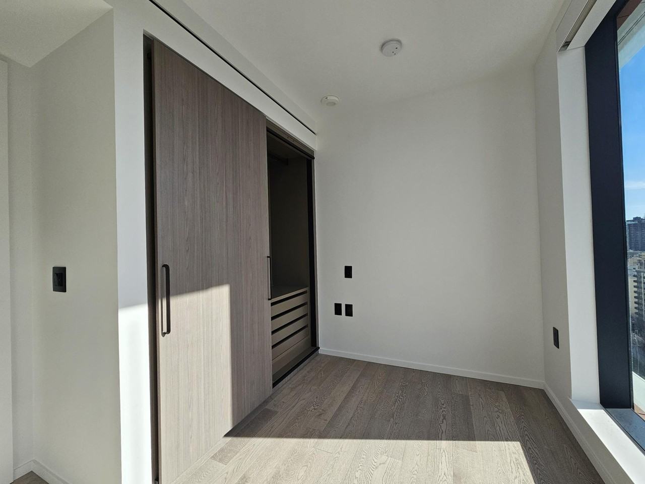 1482 Robson Street #2101 - Photo 6 of 18