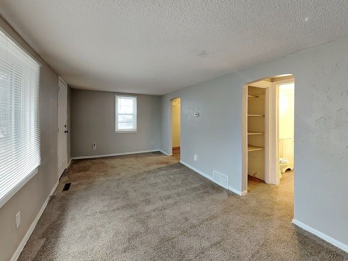 5415 Emerson Ave N - Photo 2 of 21