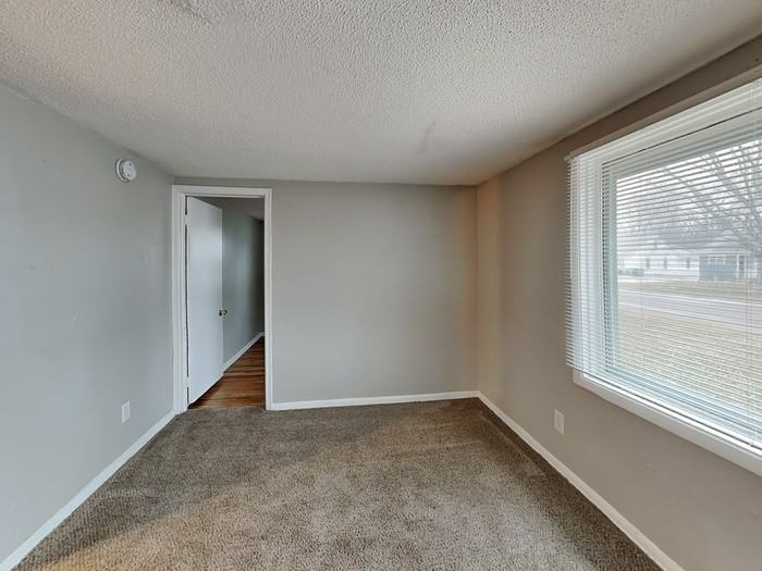 5415 Emerson Ave N - Photo 3 of 21