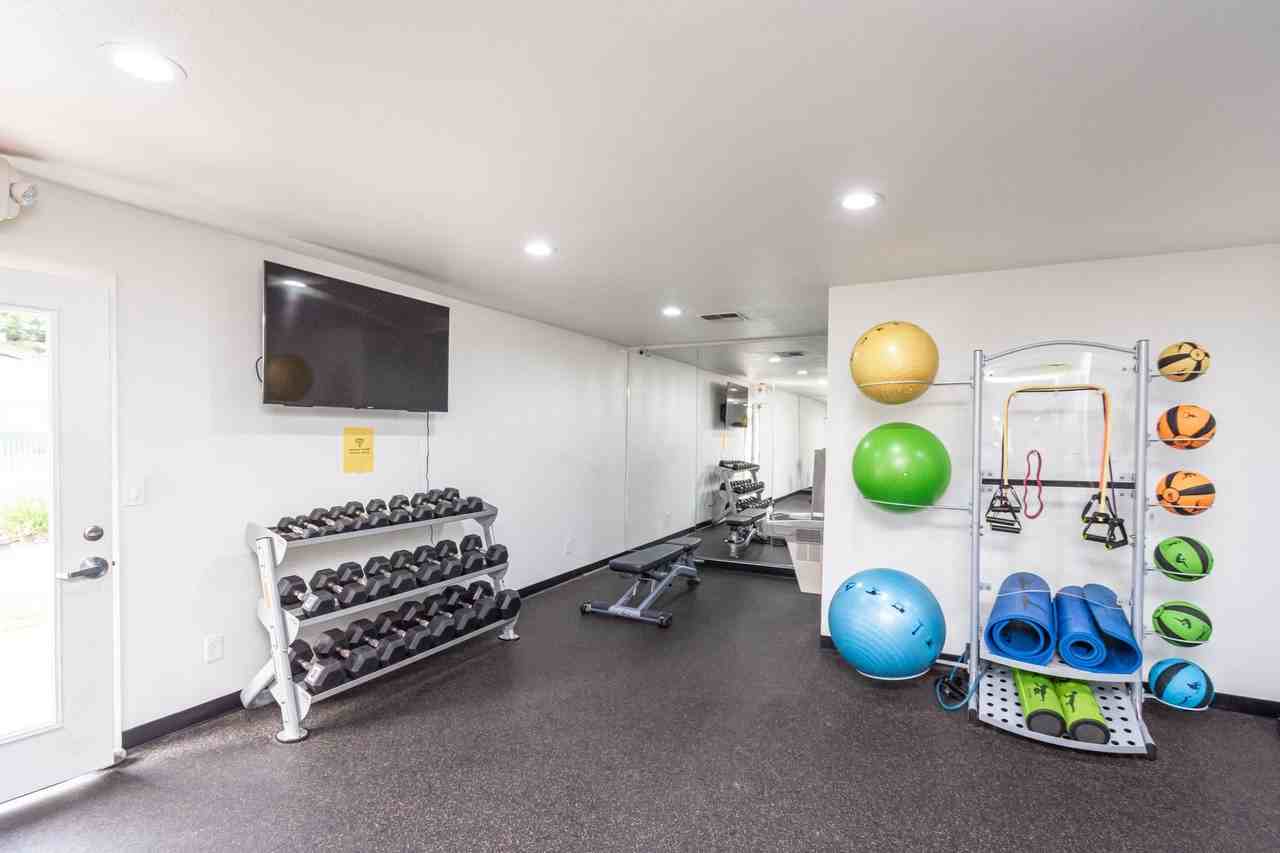 Cottages on 5th - Photo 6 of 34