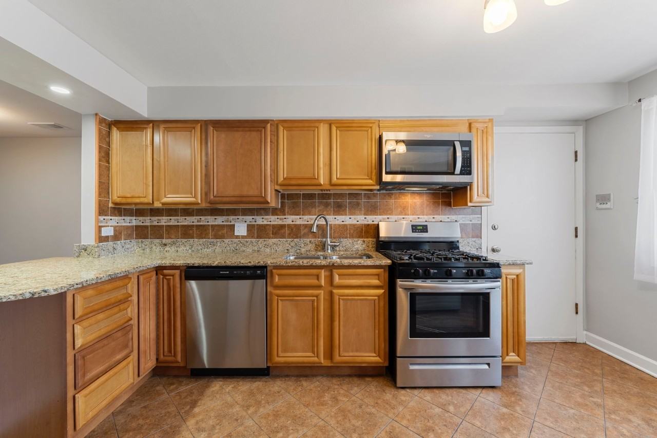 5825 W Higgins Ave - Photo 6 of 13