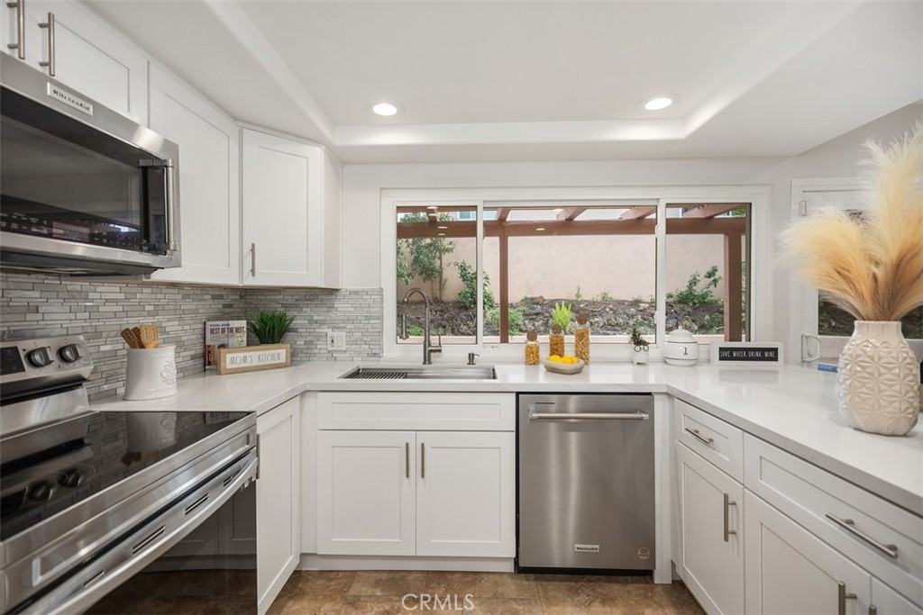 23296 Buckland Ln #D2 - Photo 7 of 9