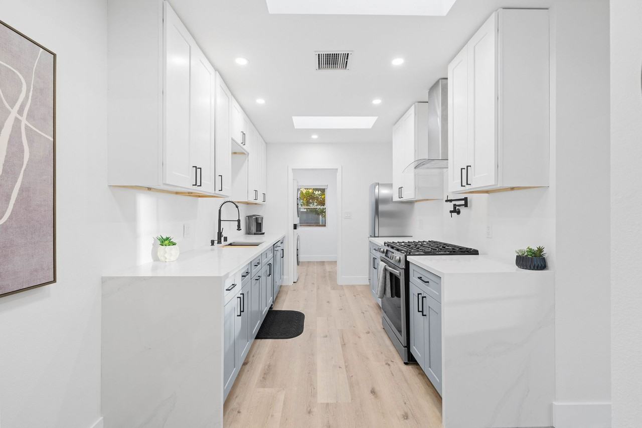 3460 Armstrong St #NA - Photo 4 of 17