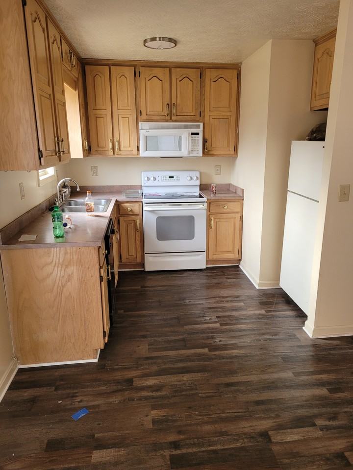 216 Railroad St #216 - Photo 2 of 7