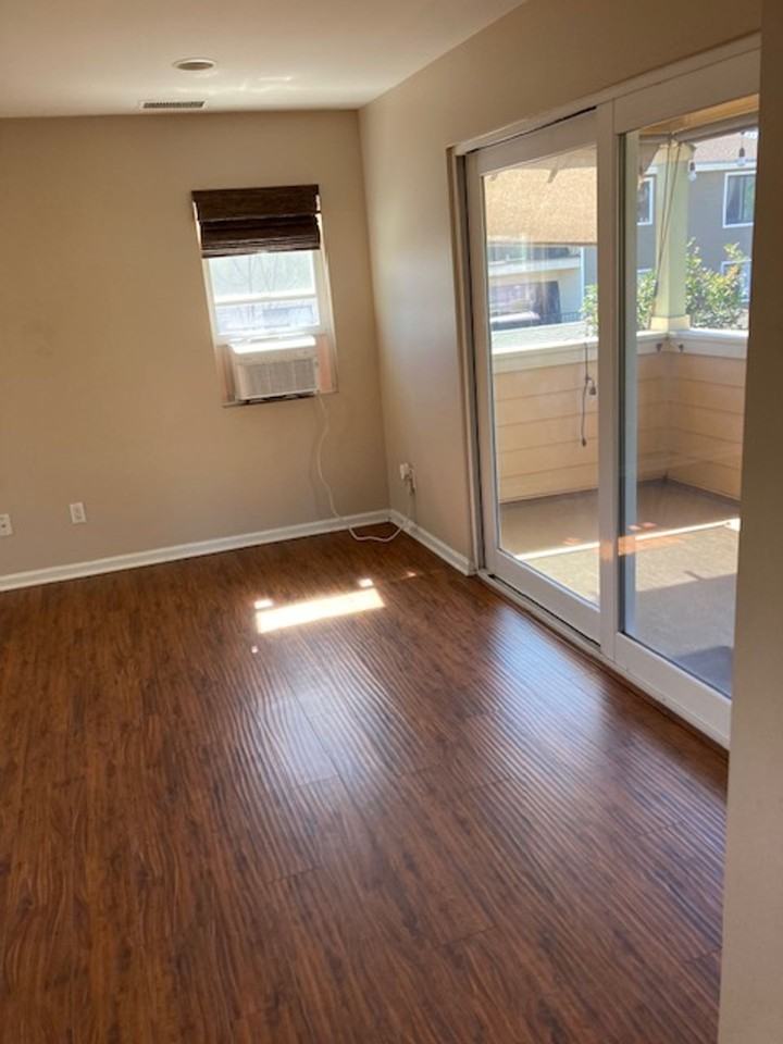 1436 Coronado Ave - Photo 2 of 16