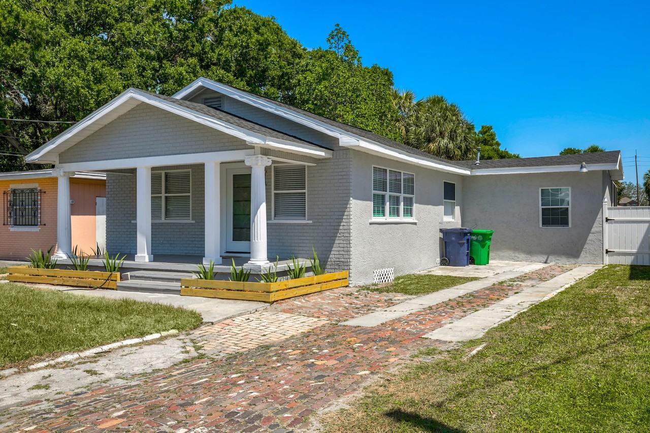 2419 W Carmen St #NA - Photo 6 of 37