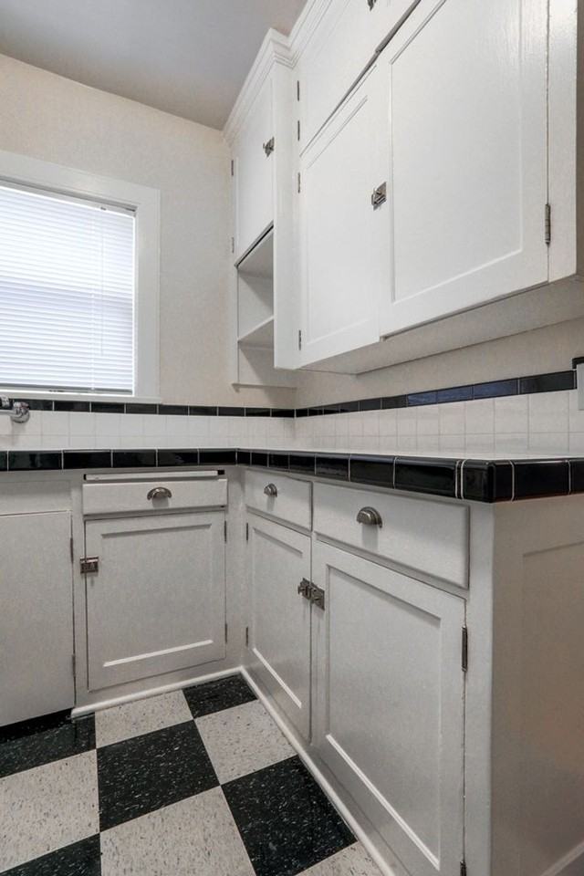 CARMEN APARTMENTS (JAMJ01) - Photo 5 of 34