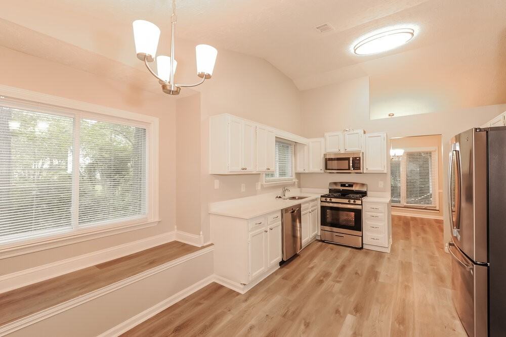 110 River Oaks Dr - Photo 6 of 16