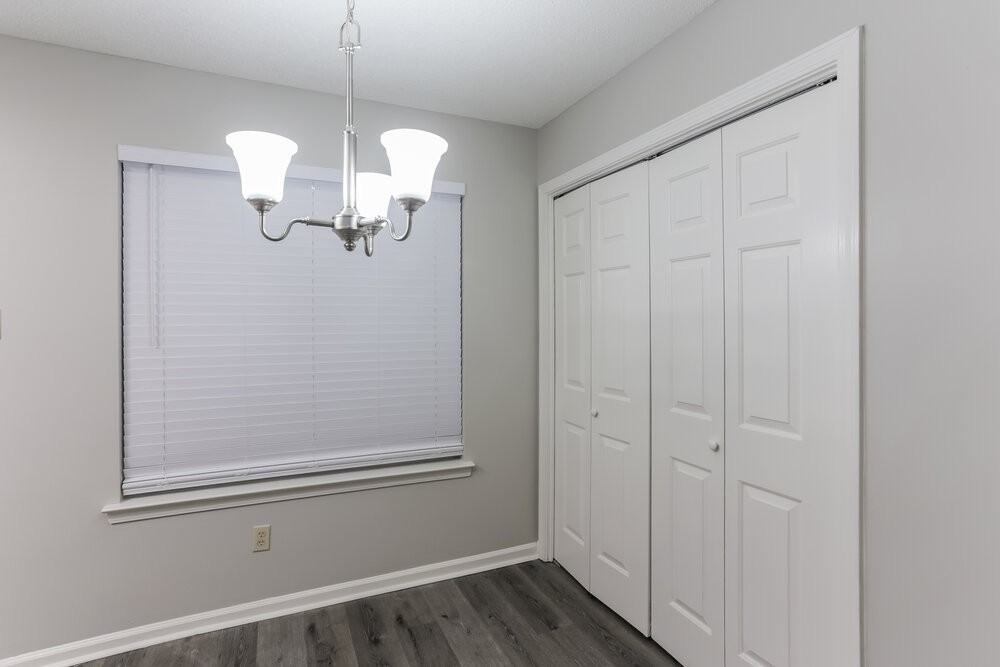 7007 Raleigh Lagrange Rd - Photo 4 of 15