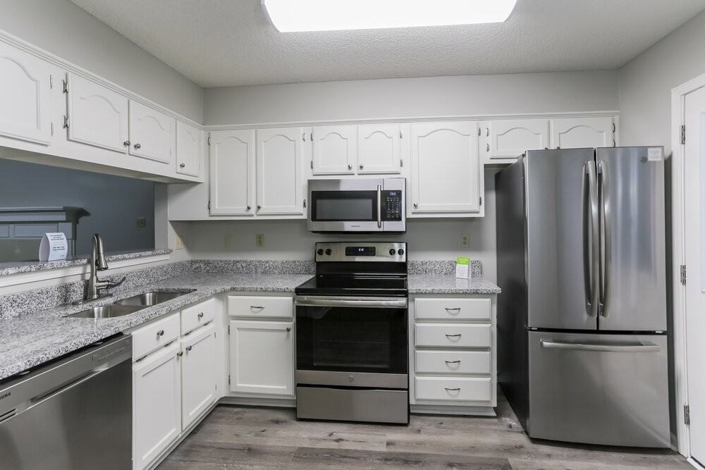 7007 Raleigh Lagrange Rd - Photo 6 of 15