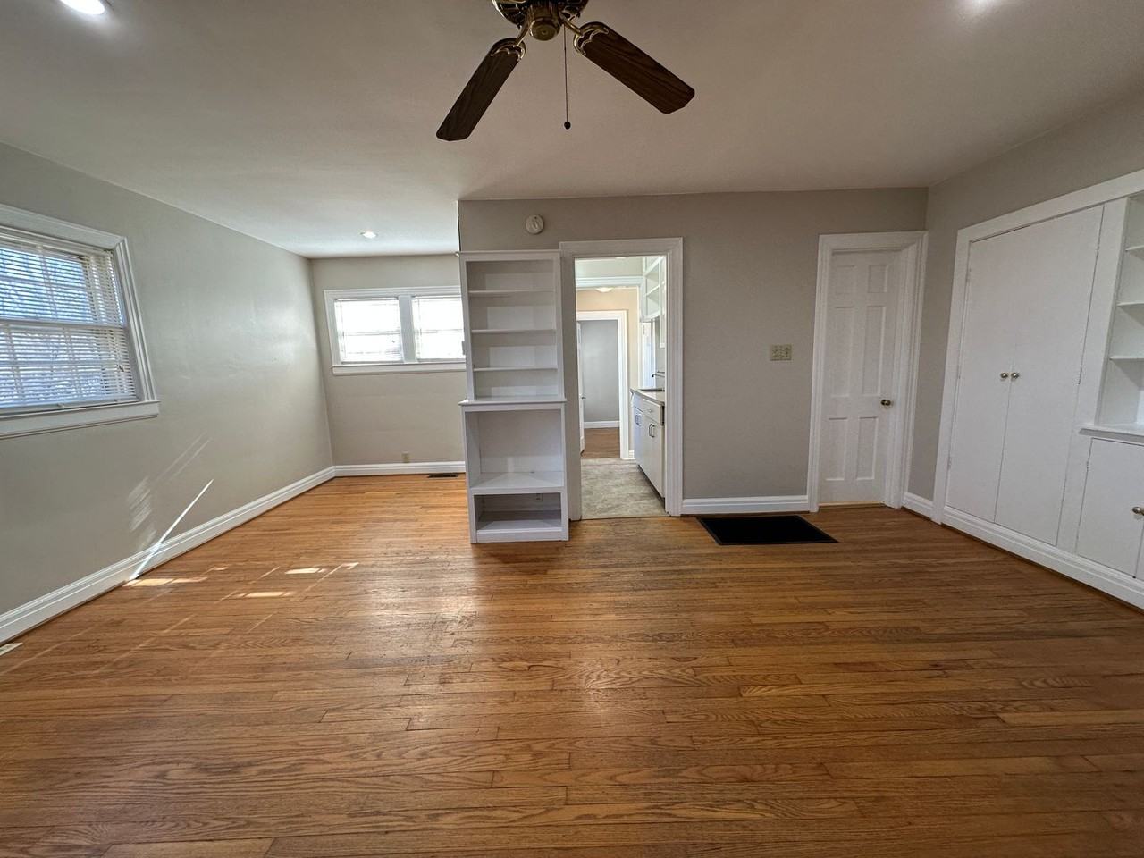 653 Montclair Dr - Photo 4 of 16