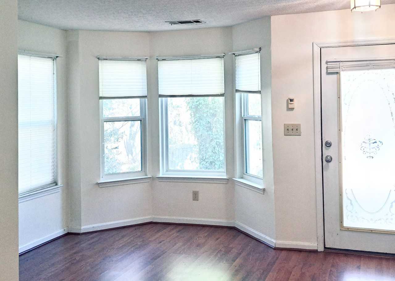 567 Caloosa Cv Sw - Photo 4 of 24