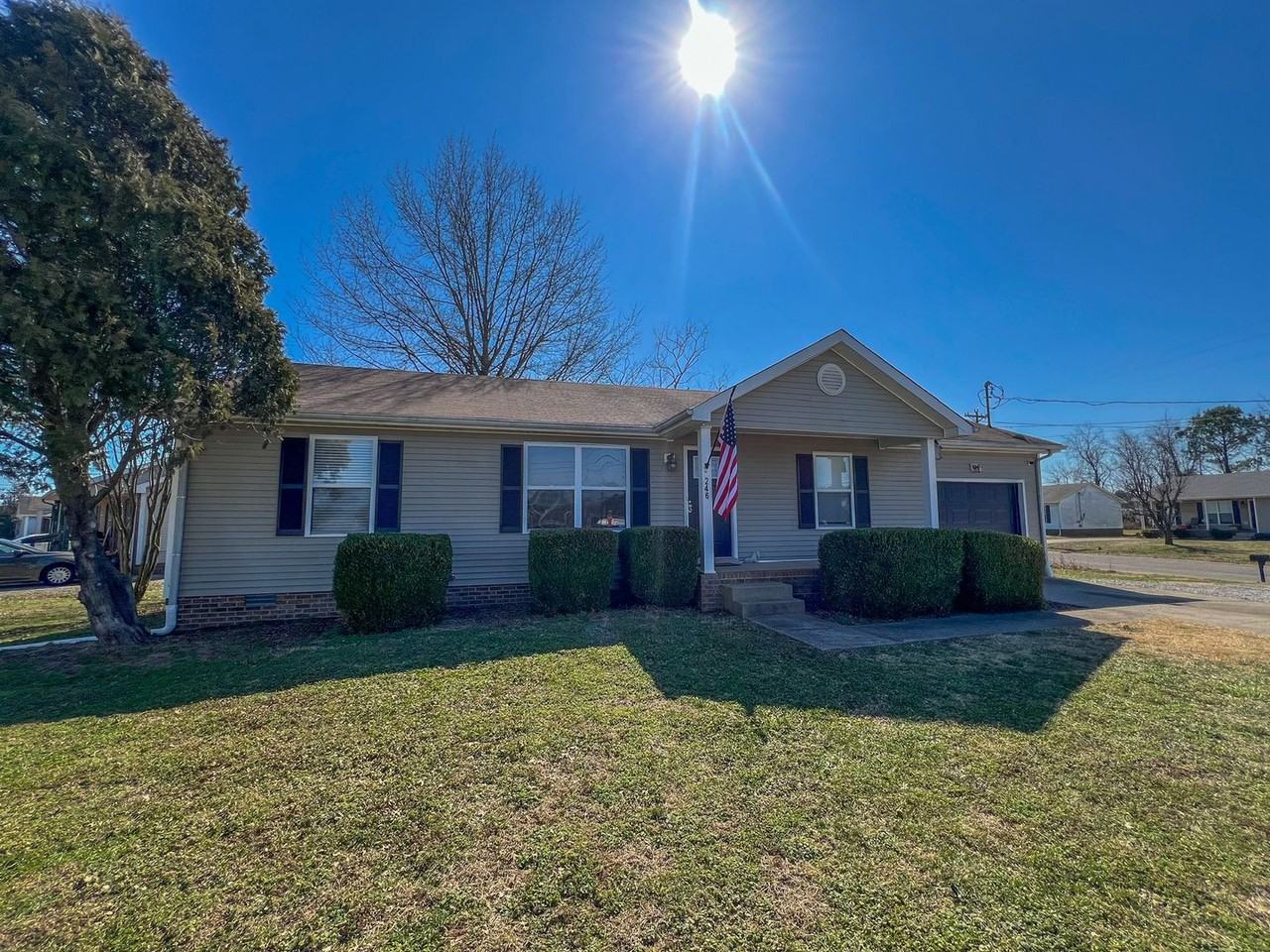246 Waterford Dr - Photo 2 of 6