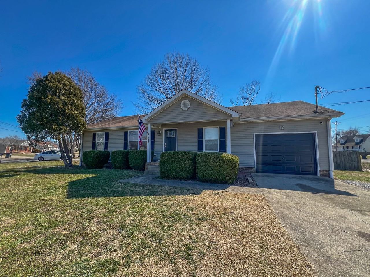 246 Waterford Dr - Photo 3 of 6