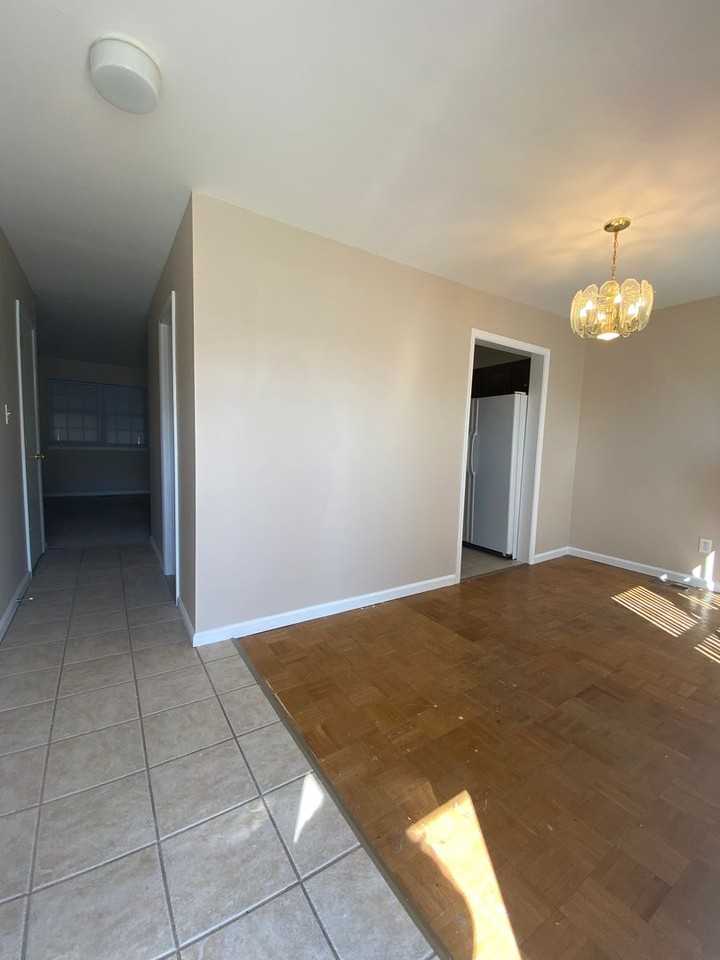 61 Ray Ave - Photo 2 of 22