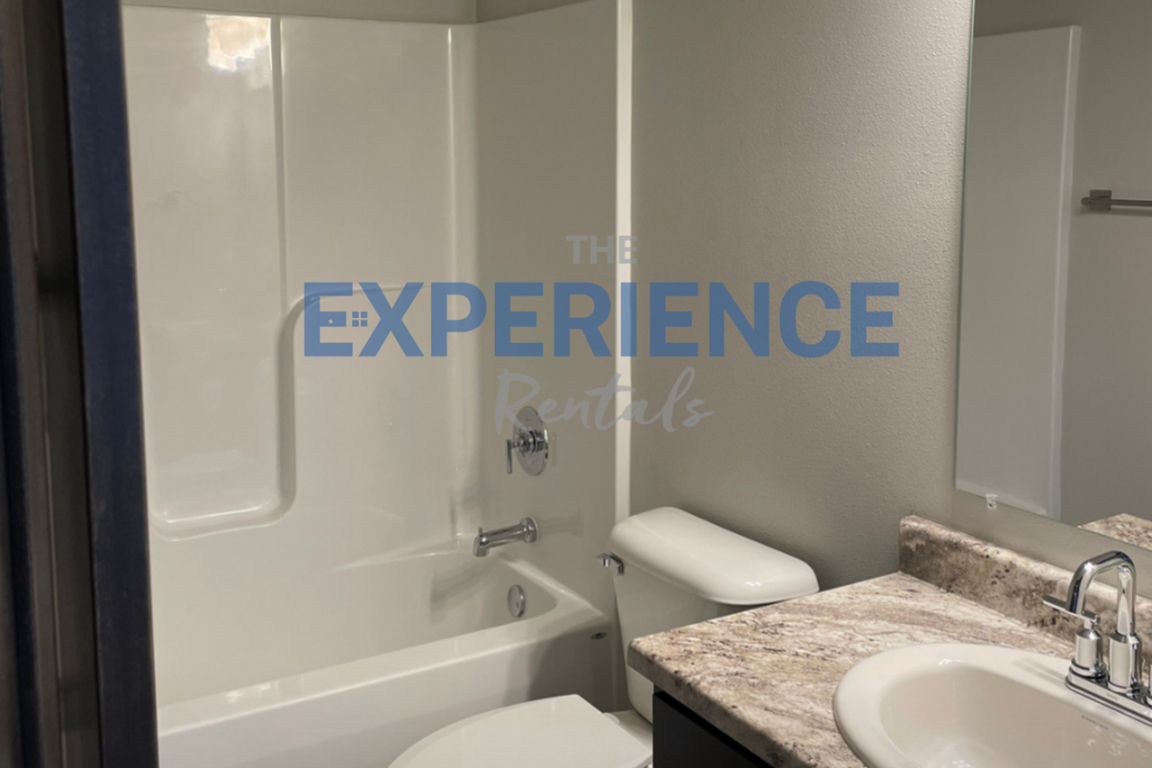 5413 S Huntwood Ave - Photo 5 of 12