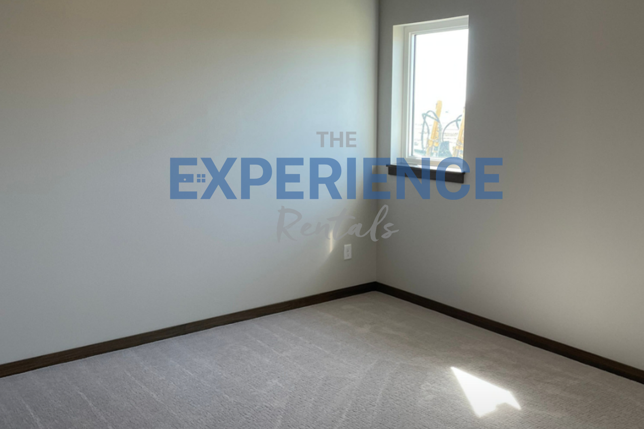 5413 S Huntwood Ave - Photo 6 of 12