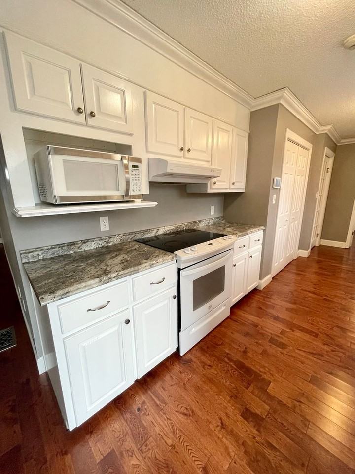 15925 Zehner Rd - Photo 3 of 15