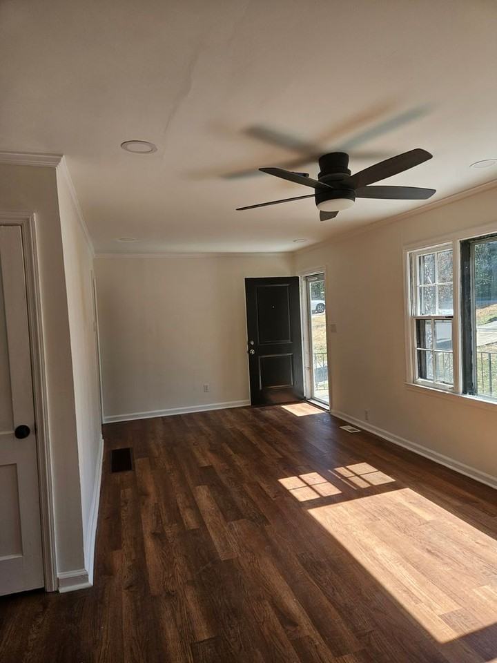2057 Verbena St Nw - Photo 5 of 27