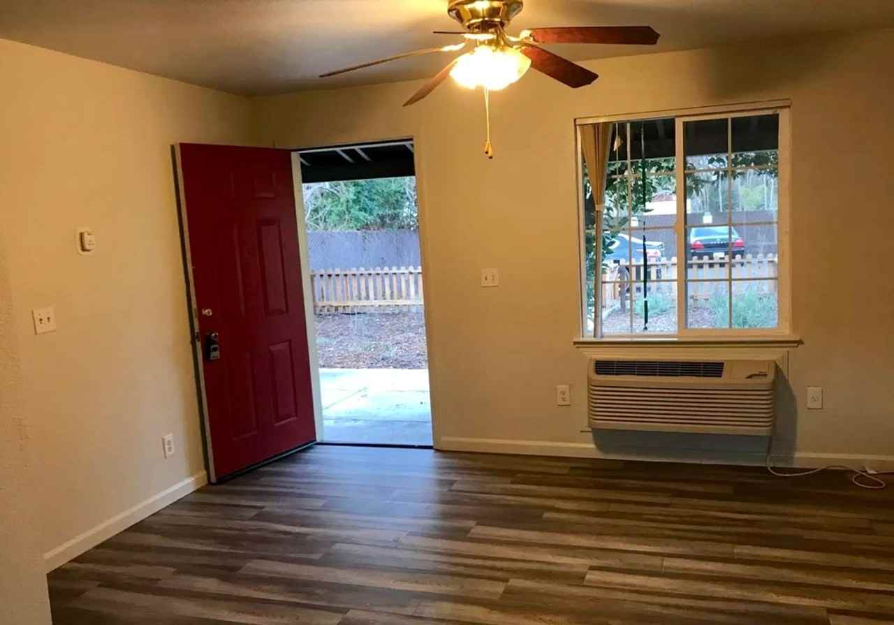 6. 3rd. Street Cottages - Photo 3 of 4