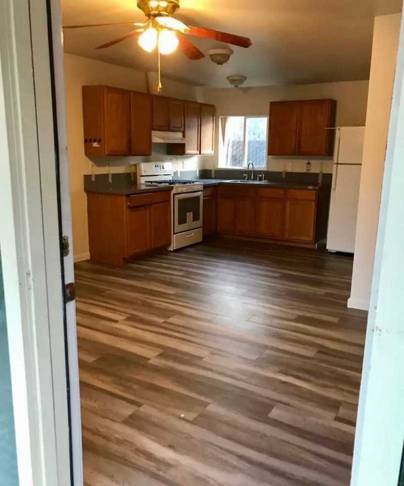 6. 3rd. Street Cottages - Photo 4 of 4