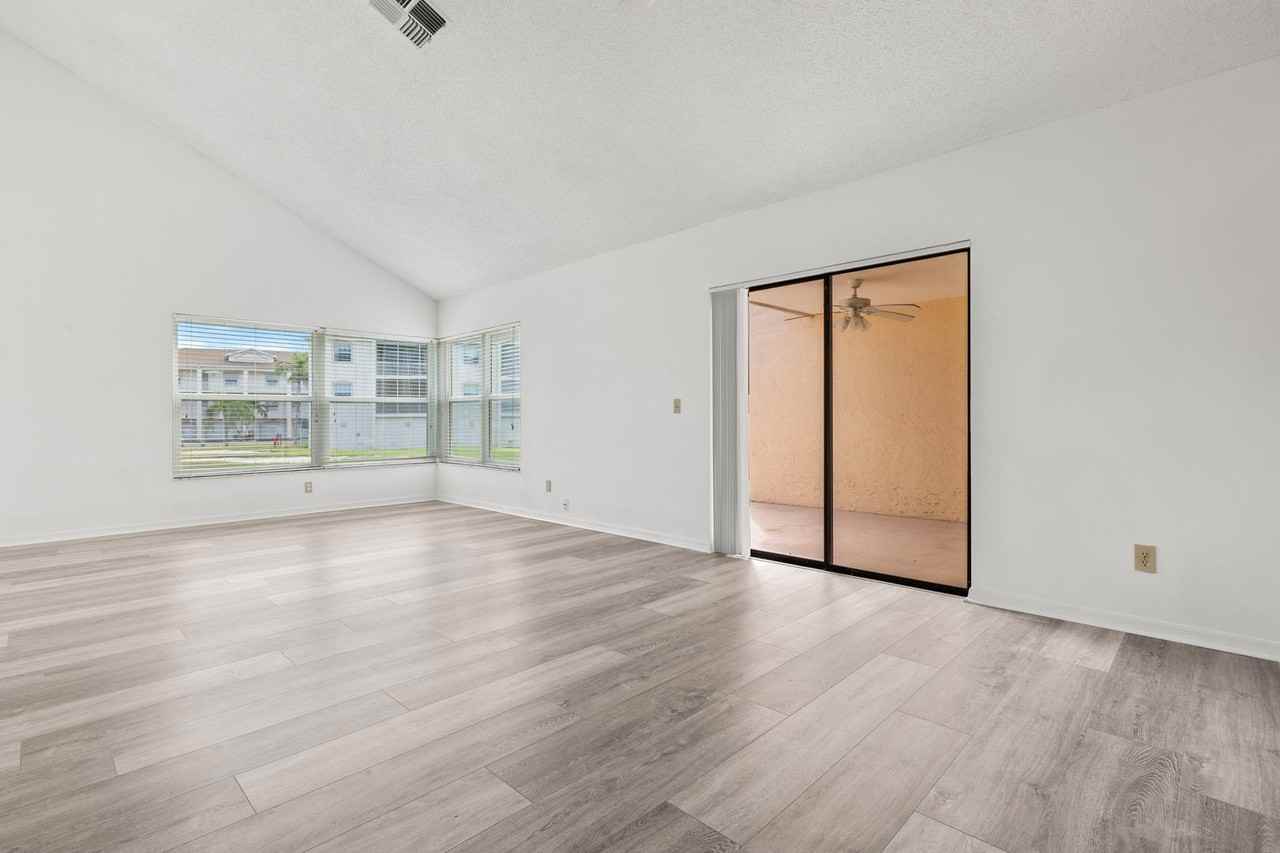 17038 Terraverde Cir - Photo 3 of 32