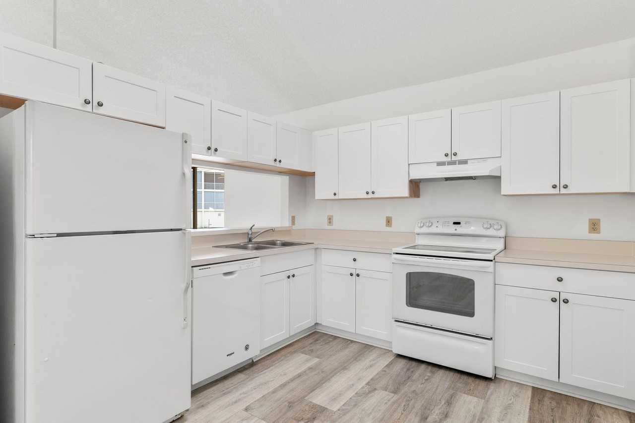 17038 Terraverde Cir - Photo 6 of 32