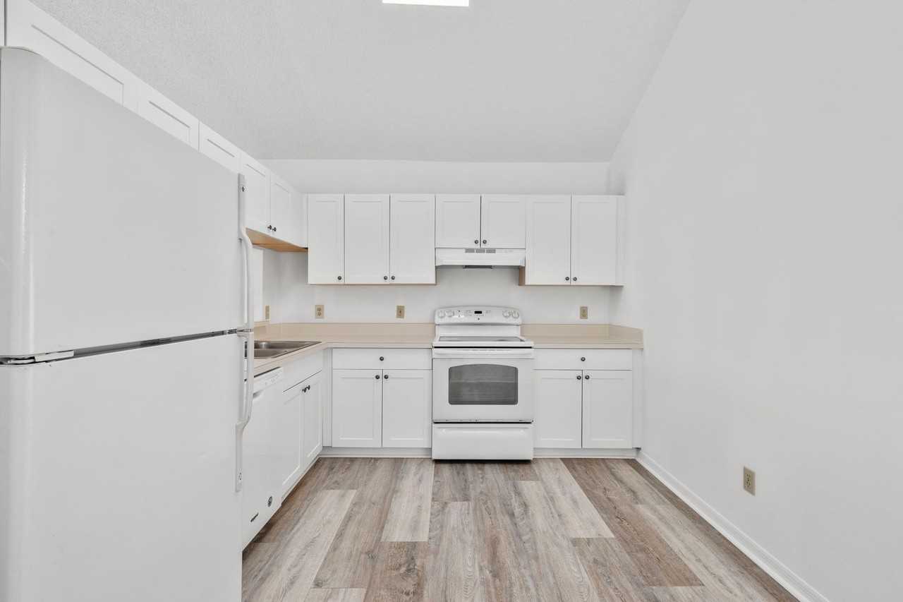 17038 Terraverde Cir - Photo 7 of 32