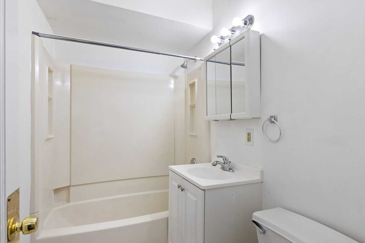 346 Union Ave LLC - Photo 3 of 13