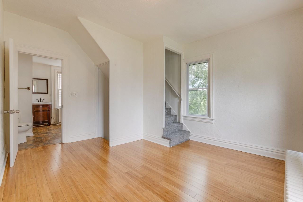 404 Belonda St - Photo 6 of 39